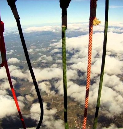 Windpassenger e amici saltano Portogallo dall'aerostato